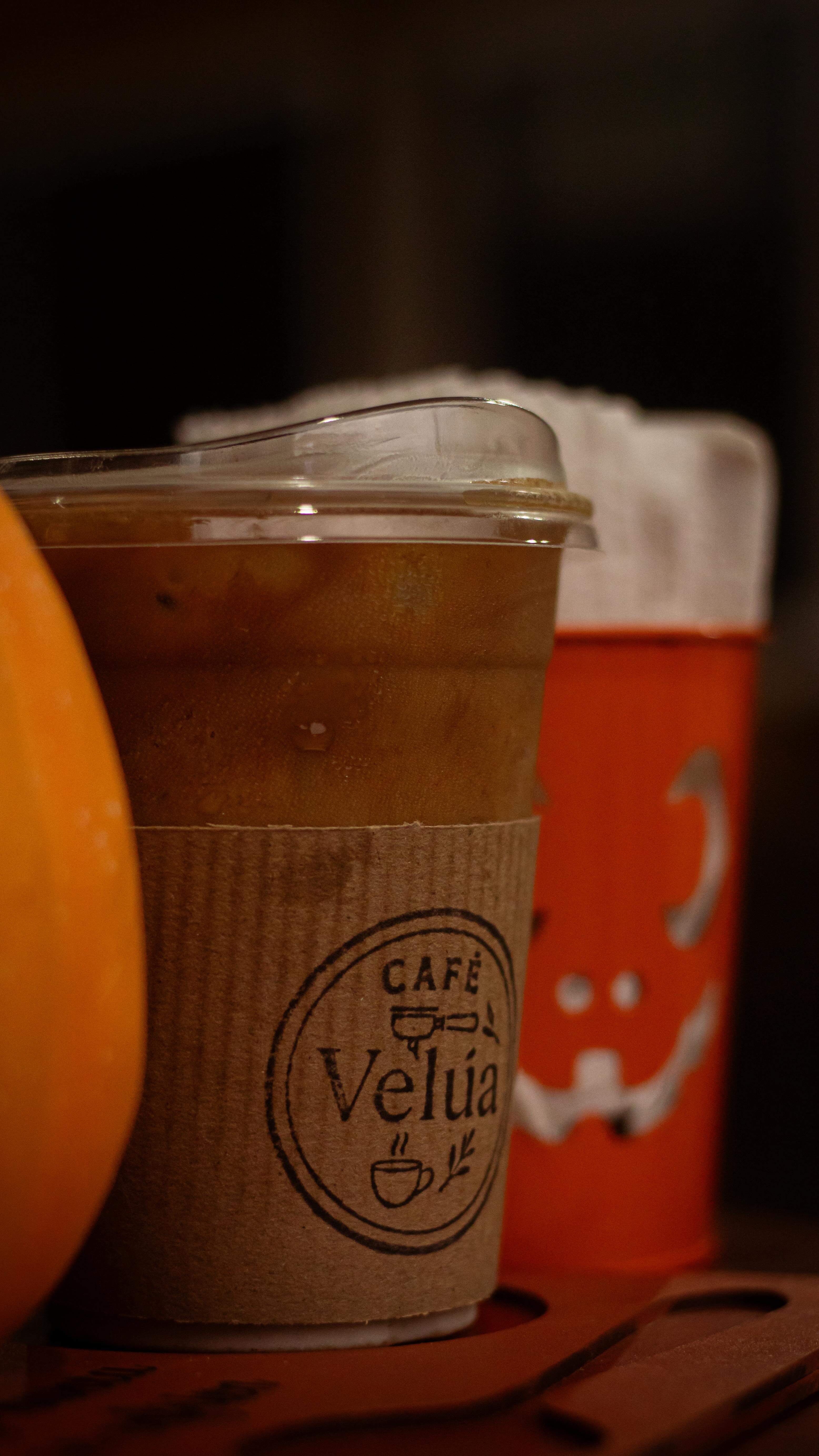 Bebida fría de temporada de Café Velúa